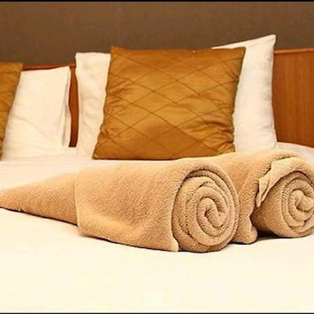 Vetrelax Basildon Newly Refurbished 3Bed House Aparthotel Eksteriør bilde
