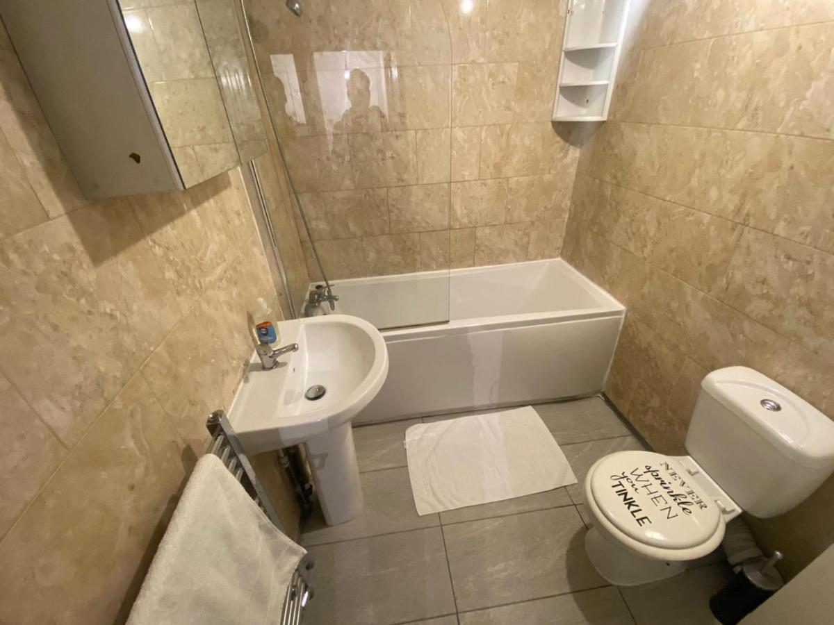 Vetrelax Basildon Newly Refurbished 3Bed House Aparthotel Eksteriør bilde